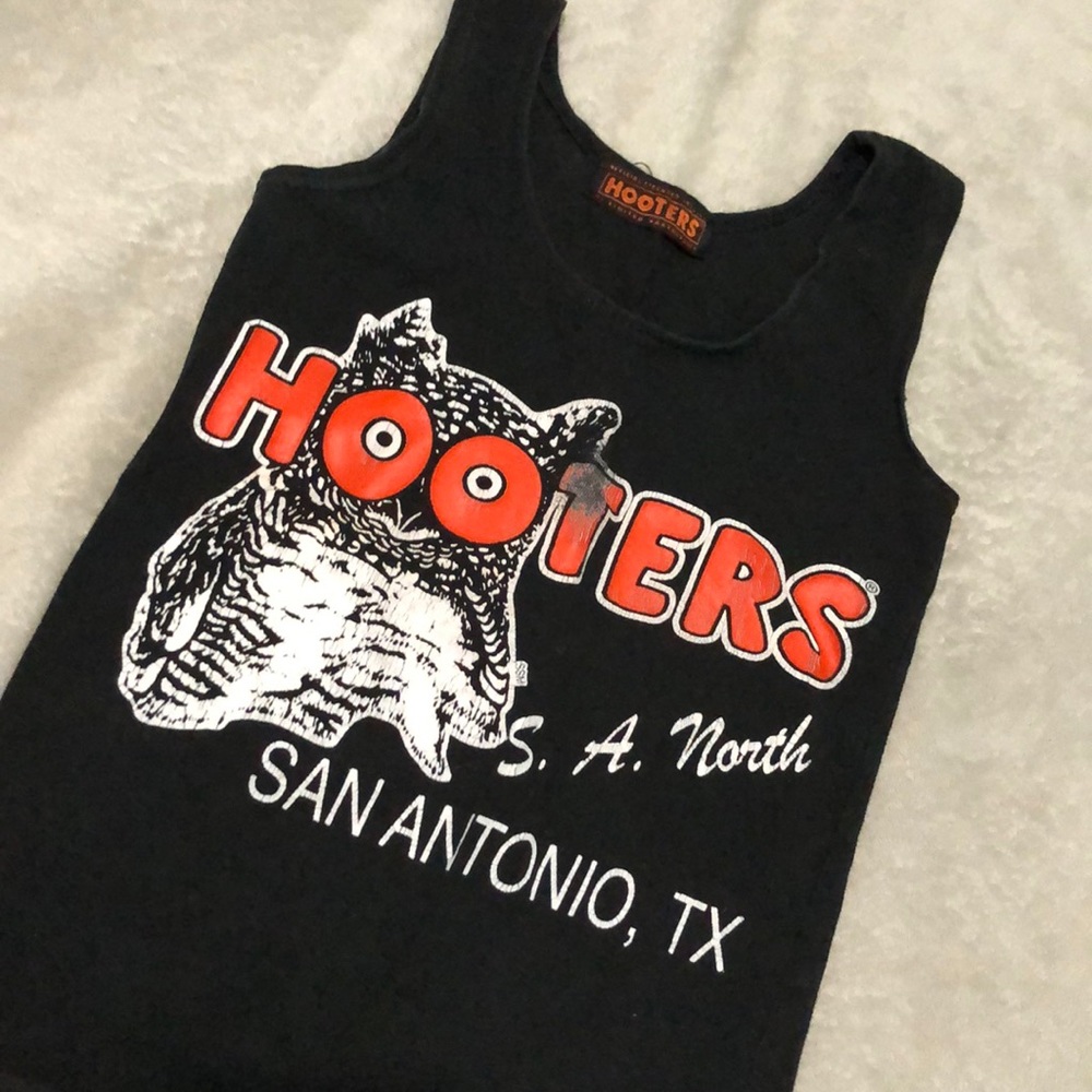 Hooters crop top
